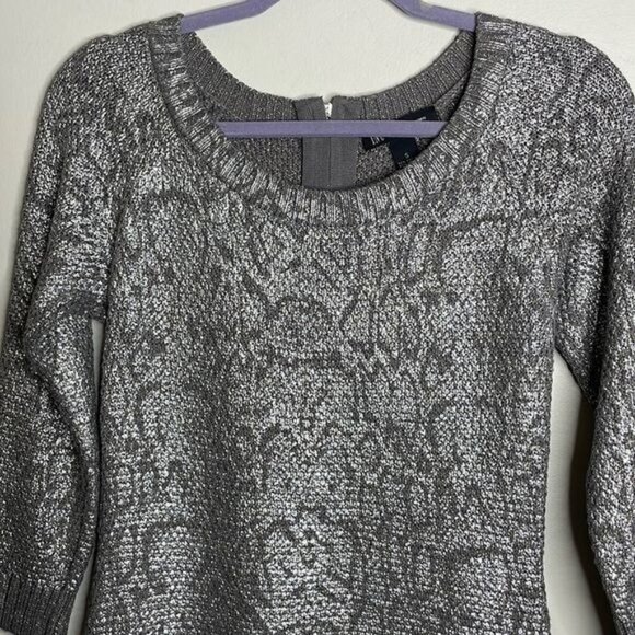 NWT INC International Concepts Size S Silver Metallic Long Tunic Sweater $90 - Picture 3 of 9
